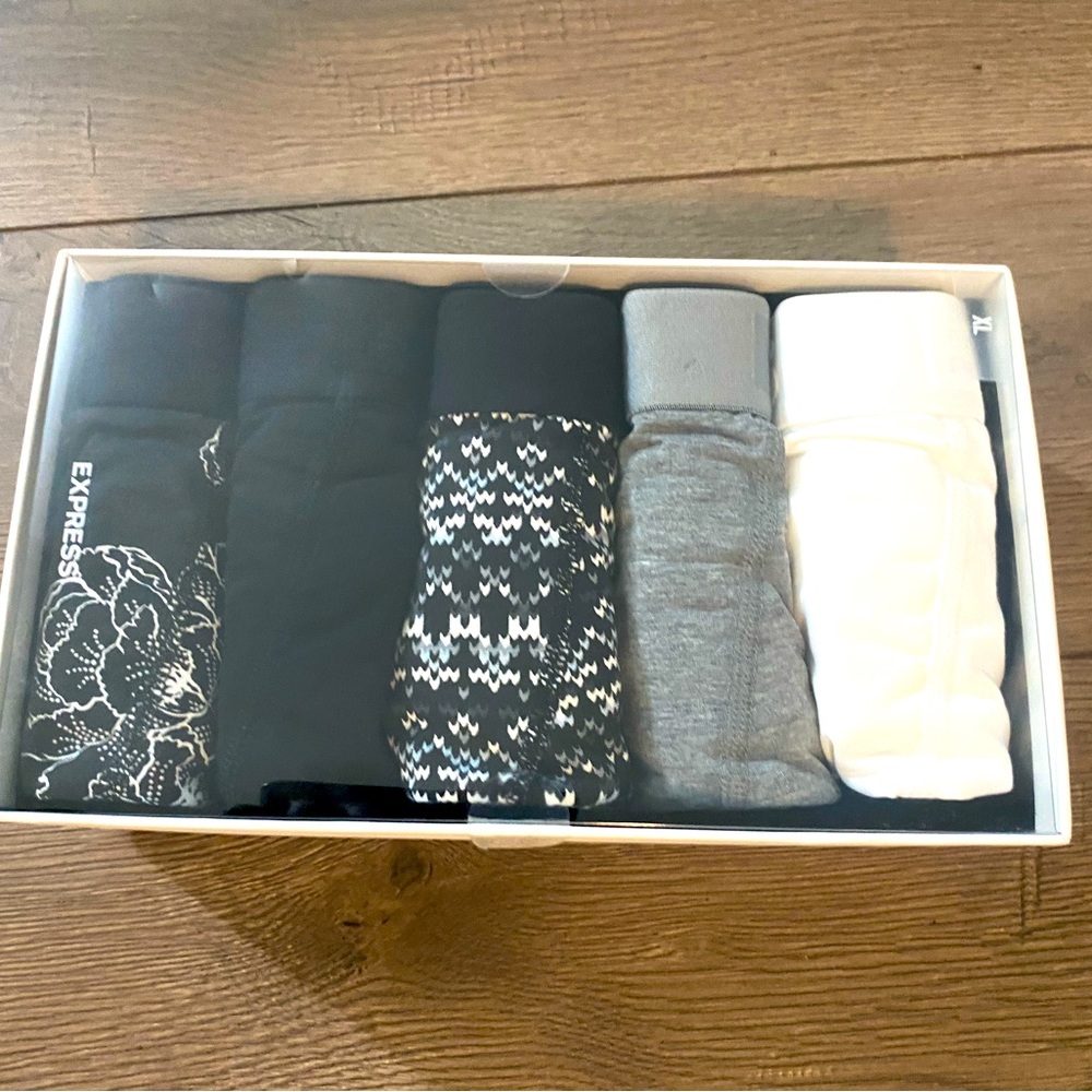 Express man boxer brief